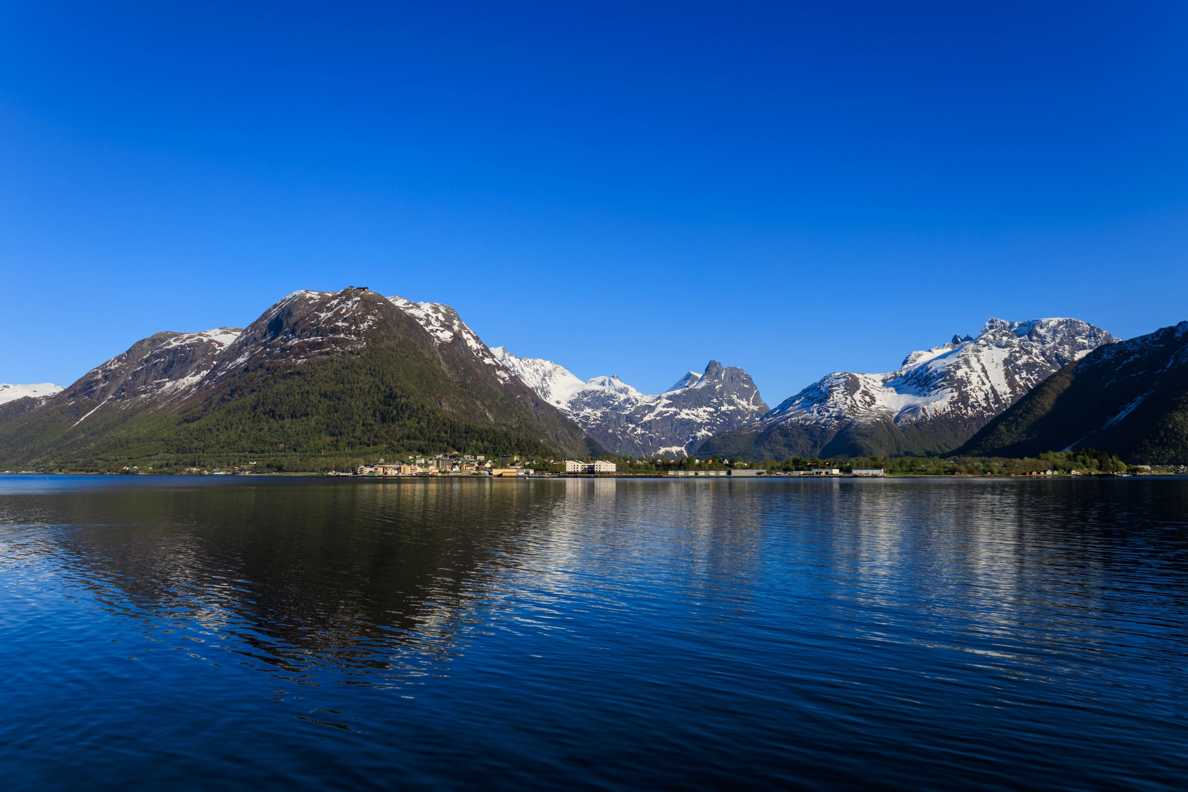 Isfjorden[1].webp